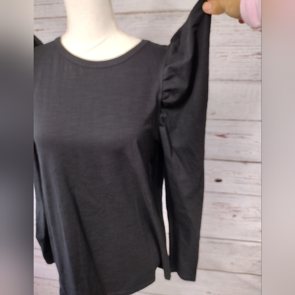 Doe & Rae Puffed Sleeve Top - Picture 5 of 12